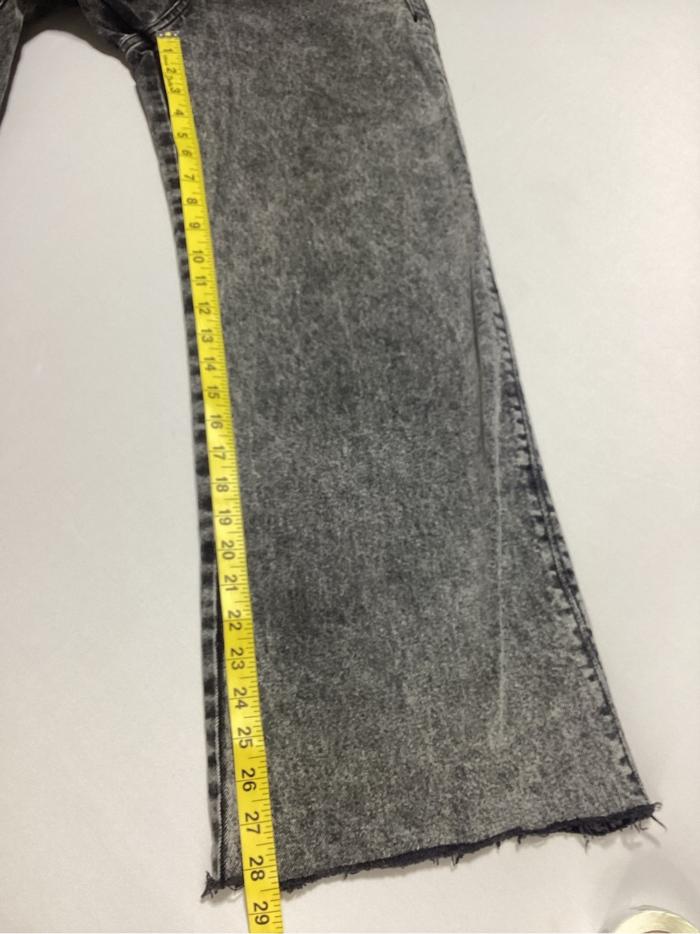 Zara High-Waist Wide-Leg Crop Jeans Grey Acid-Wash - Picture 8 of 10